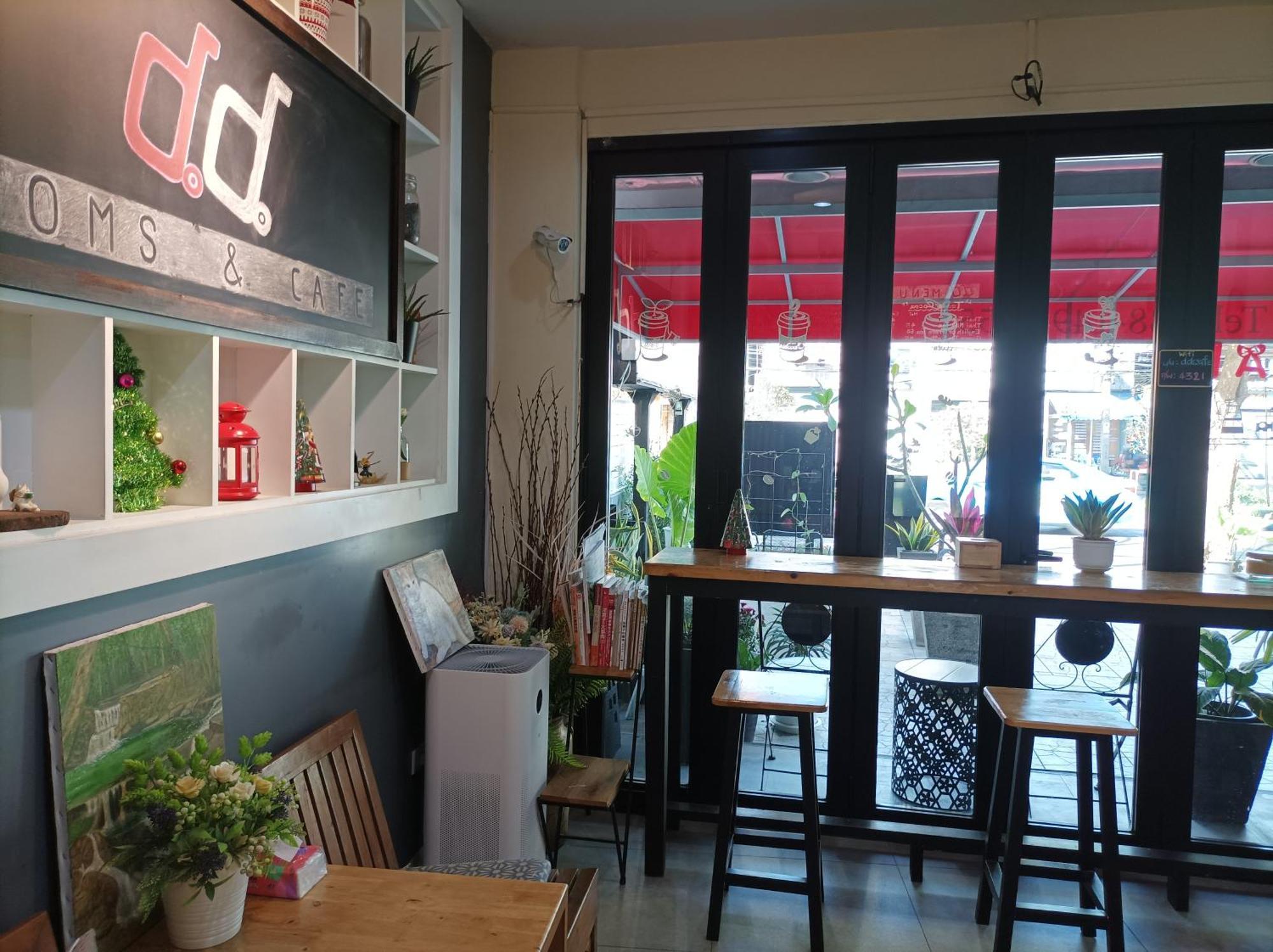 Double D Rooms & Cafe Banguecoque Exterior foto